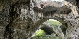 Devetashka cave